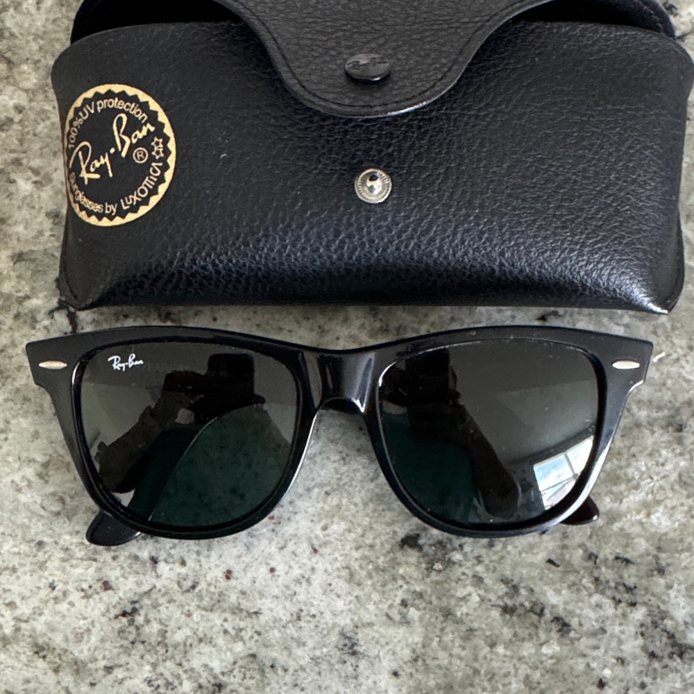 Ray-Ban Classic Black Sunglasses
